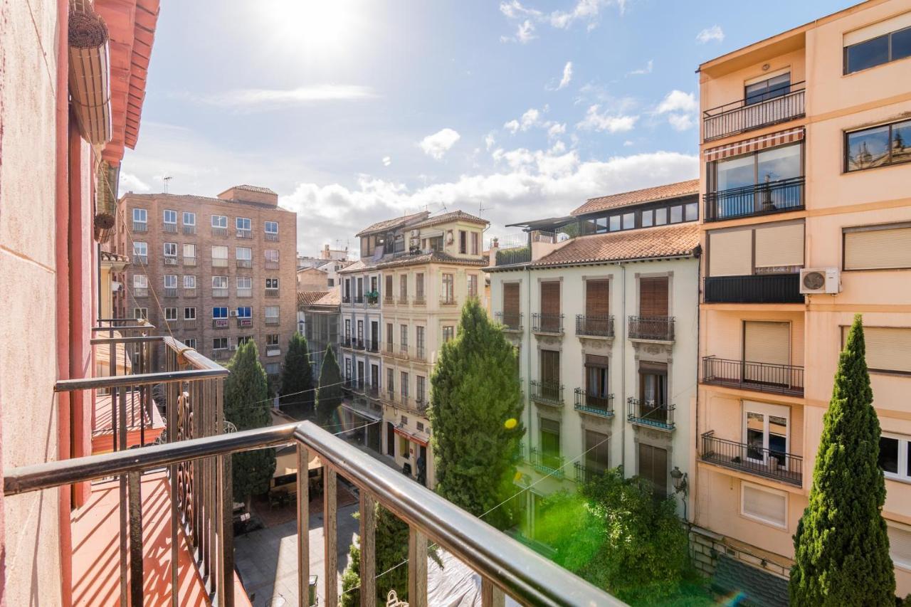 Tuguest Plaza Pescaderia - Catedral Apartman Granada Kültér fotó