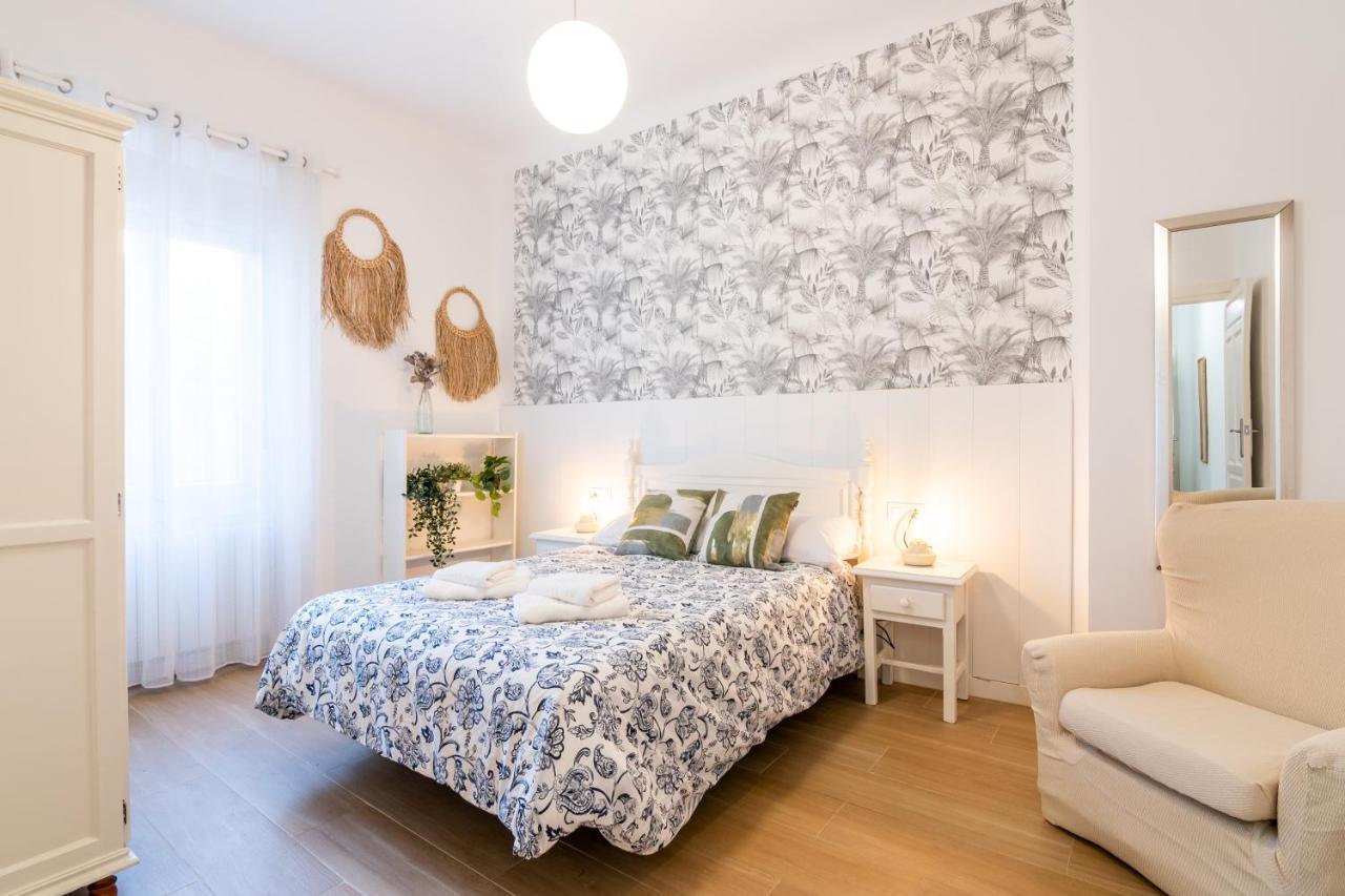 Tuguest Plaza Pescaderia - Catedral Apartman Granada Kültér fotó