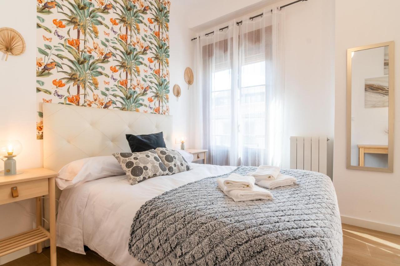 Tuguest Plaza Pescaderia - Catedral Apartman Granada Kültér fotó