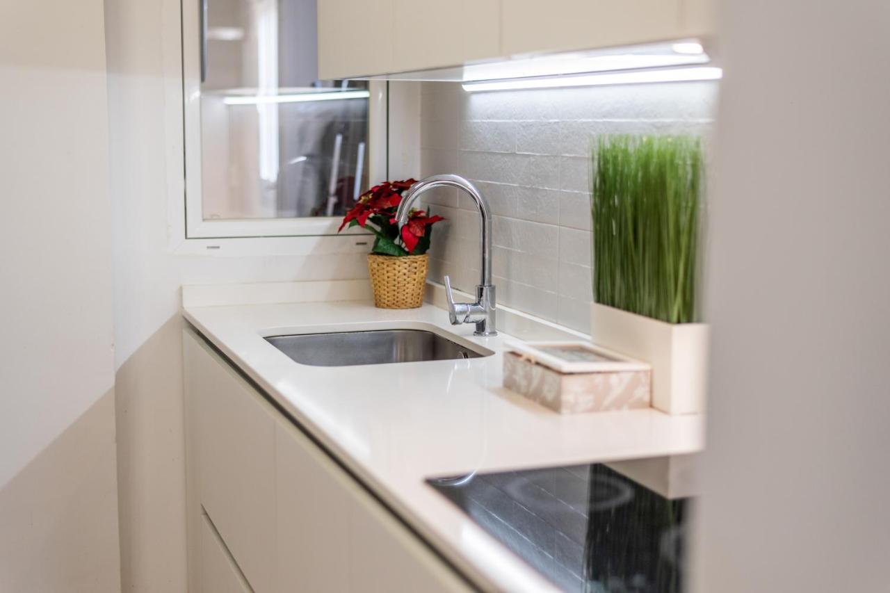 Tuguest Plaza Pescaderia - Catedral Apartman Granada Kültér fotó